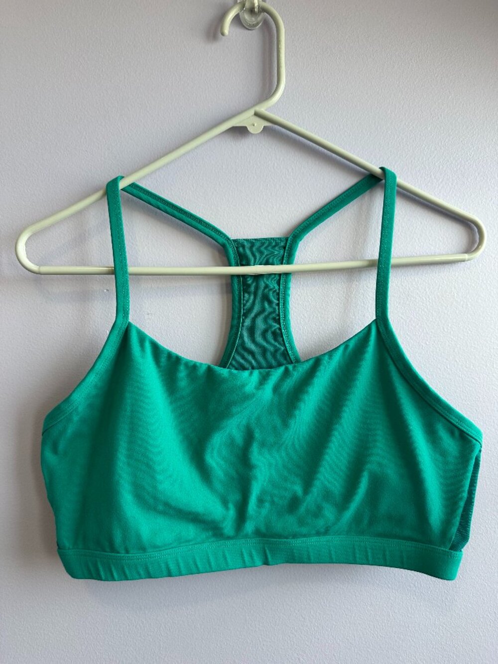 ⭐️ 4/$20 Fabletics Sports Bra No Tag, Est. L